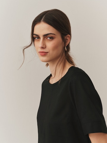 T-shirt Next en noir