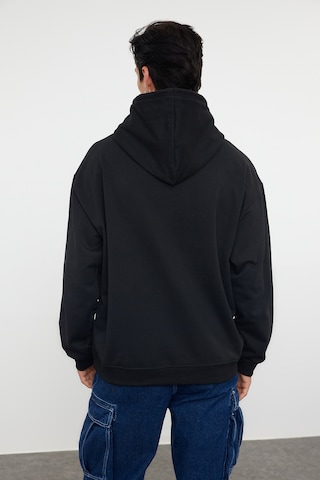 Trendyol Sweatshirt in Black