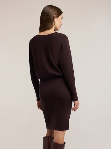 Robe MOTIVI en marron