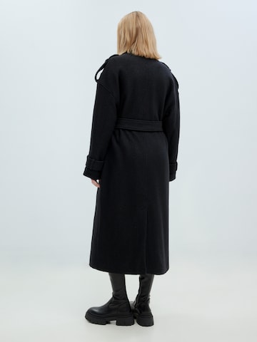 Manteau mi-saison 'Eilika' EDITED en noir