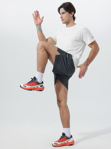 YOUTHUP Sports Suit in Grey