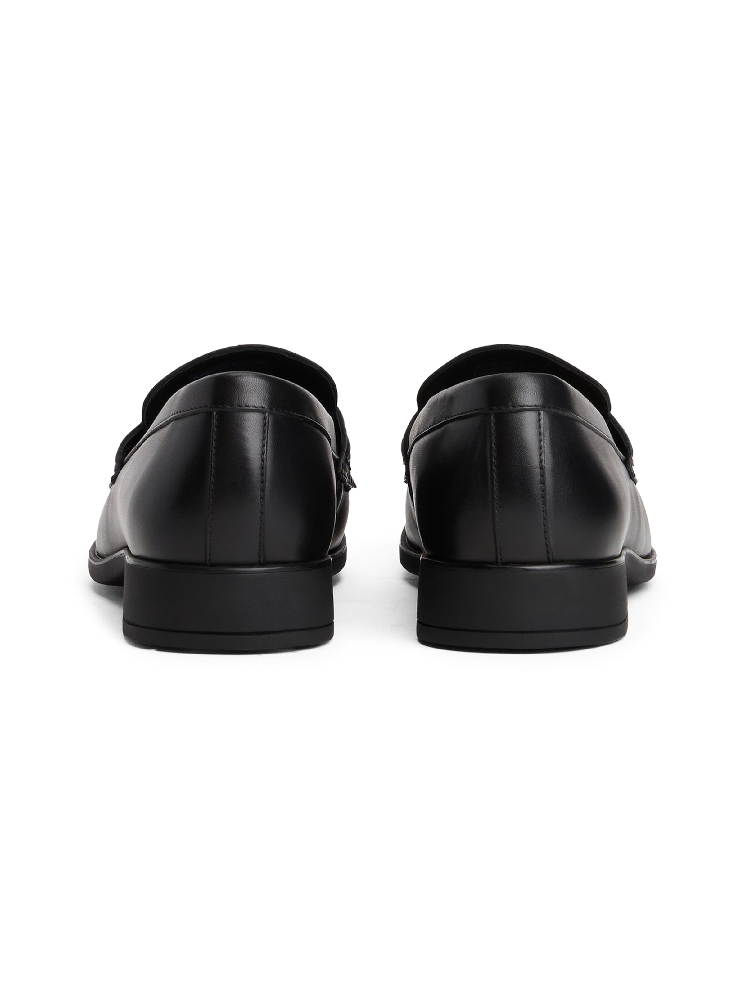 Papuci de casă de la TOMMY HILFIGER pe negru