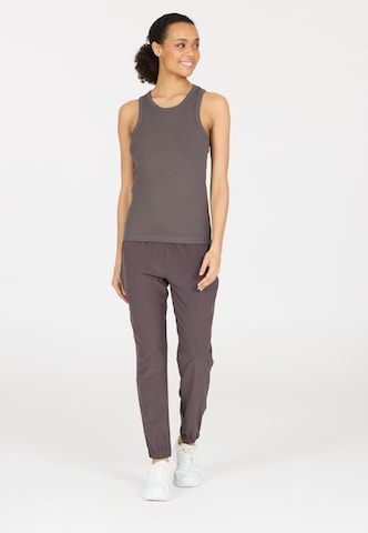 Athlecia Sports top 'Lankae' in Brown