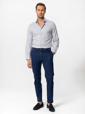 Antioch Regular fit Button Up Shirt in Grey