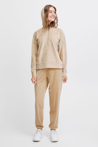 Oxmo Loungewear in Beige: front