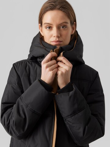 VERO MODA Wintermantel 'DIANE' in Zwart