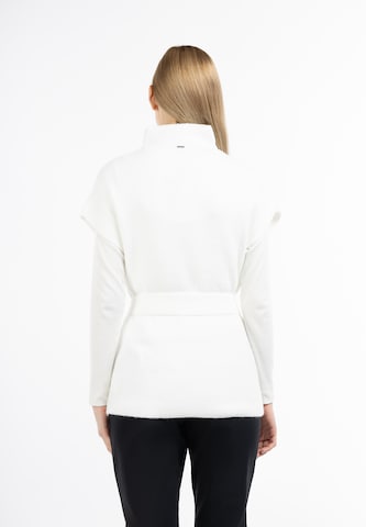 DreiMaster Klassik Cape in White