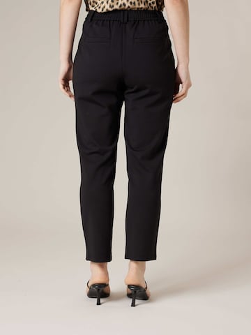 Regular Pantalon Deeluxe en noir