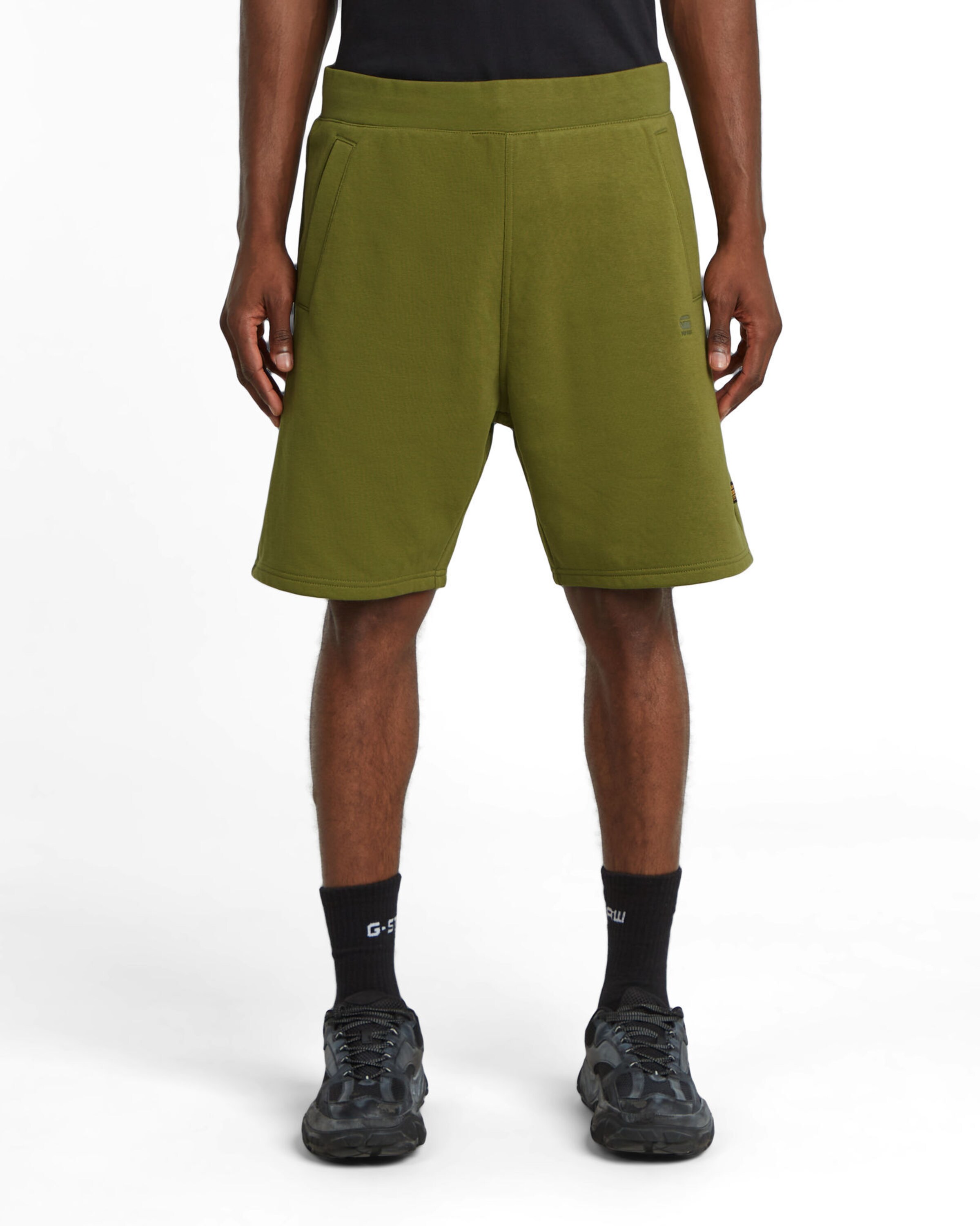 G-STAR Loose fit Pants in Green: front