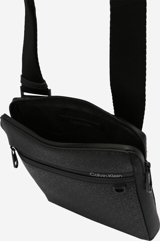 Calvin Klein Crossbody Bag in Black