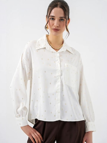 Bigdart Shirt in Yellow: front