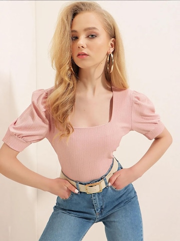 Bigdart - Blusa em rosa: frente