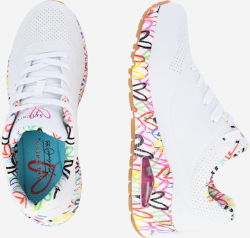 Baskets basses 'Loving Love' SKECHERS en blanc