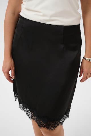 KAFFE CURVE - Falda 'KCJanie' en negro