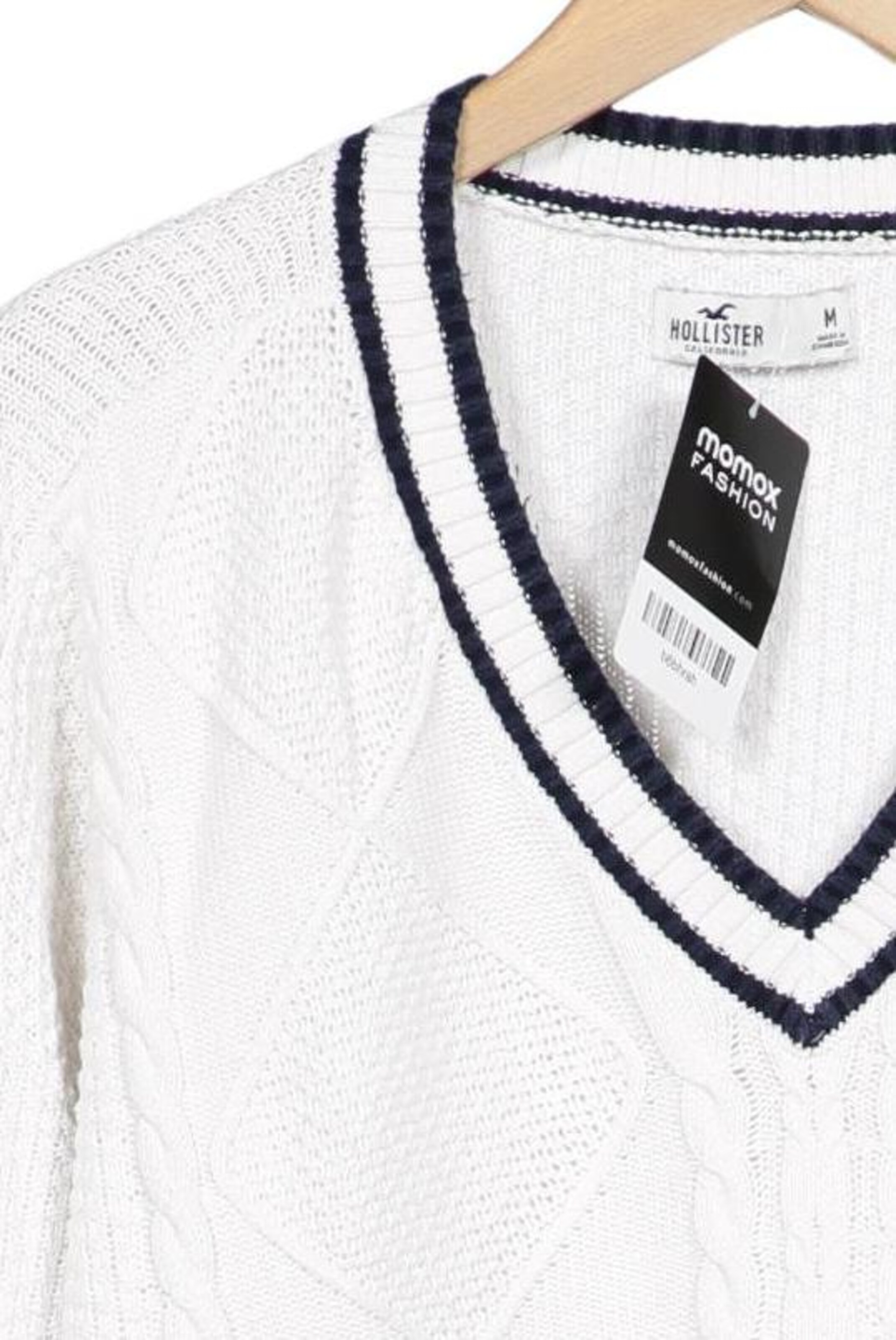 HOLLISTER Sweater & Cardigan in M in White