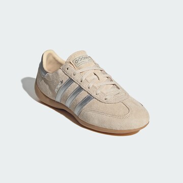 Sneaker bassa 'Handball Spezial' di ADIDAS ORIGINALS in beige