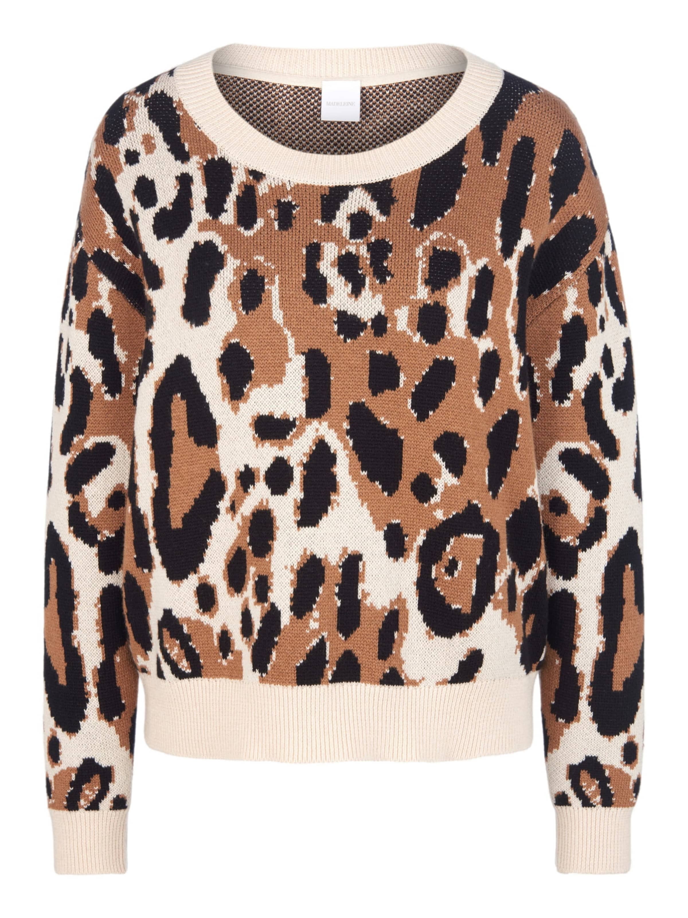 MADELEINE Pull-over en sable / umbra / noir, Vue avec produit