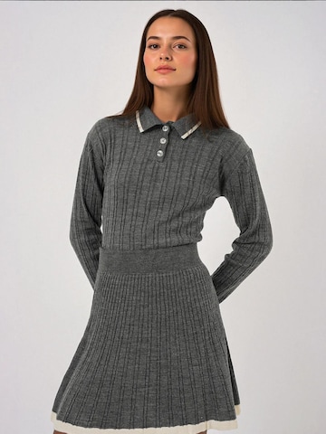 Costume Bigdart en gris