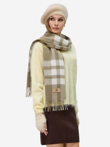 BELLEMERE NEW YORK Scarf 'Checker Cashmere Plaid Scarf' in Yellow