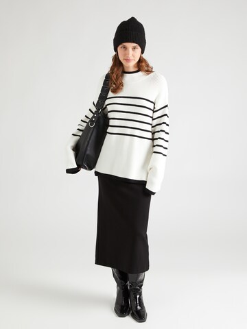 Pull-over 'ALMA' YAS en blanc