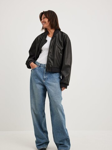 NA-KD Loosefit Jeans in Blau