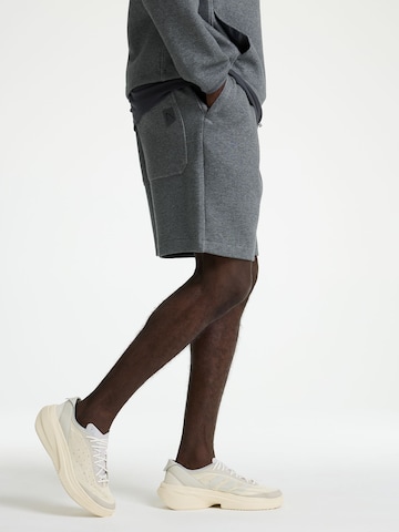 CHASIN' Regular Broek 'State.S Scuba PRO' in Grijs