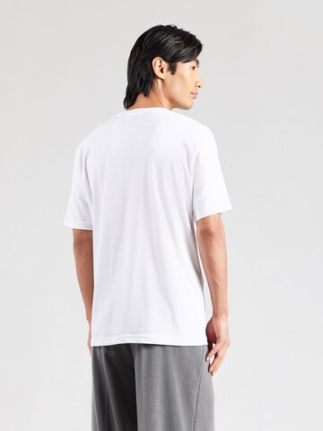 Tricou de la Just Cavalli pe alb