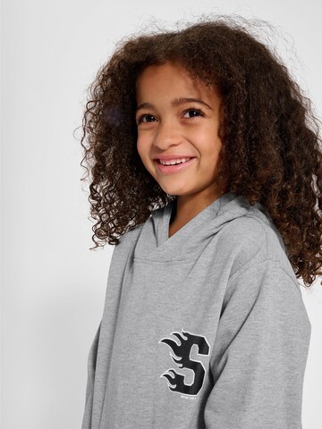 SOMETIME SOON Sweatshirt in Grijs