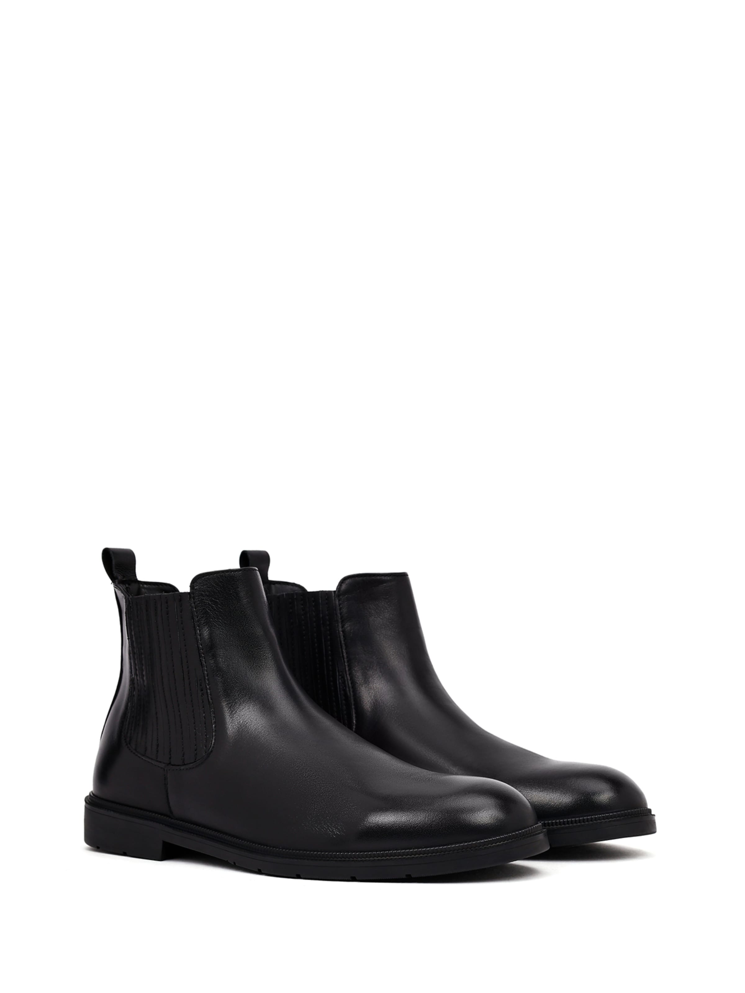 Derimod Chelsea boots in Black