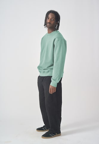 Cleptomanicx Sweatshirt 'Ligull Boxy' in Green