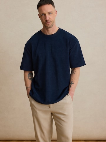 DAN FOX APPAREL - Camiseta 'Alexander' en azul: frente