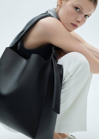 MANGO Tasche 'Winnie' in Schwarz: Vorderseite
