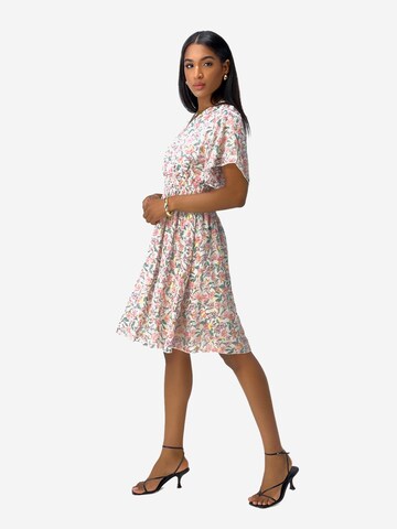 Elara Zomerjurk in Wit