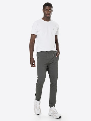 !Solid Tapered Pants in Grey