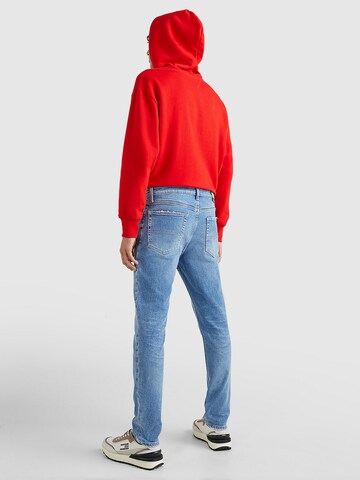 Tommy Jeans Tapered Jeans 'Austin' in Blau