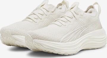 Chaussure de course 'Nitro' PUMA en blanc