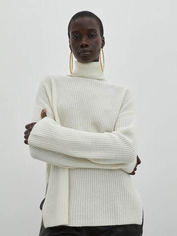 Pullover 'Allegra' di EDITED in bianco: frontale
