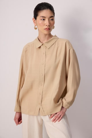 Touche Prive Blouse in Beige: voorkant