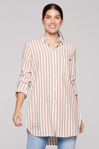 Soccx Strukturierte Longbluse mit Streifenmuster in Beige: Vorderseite