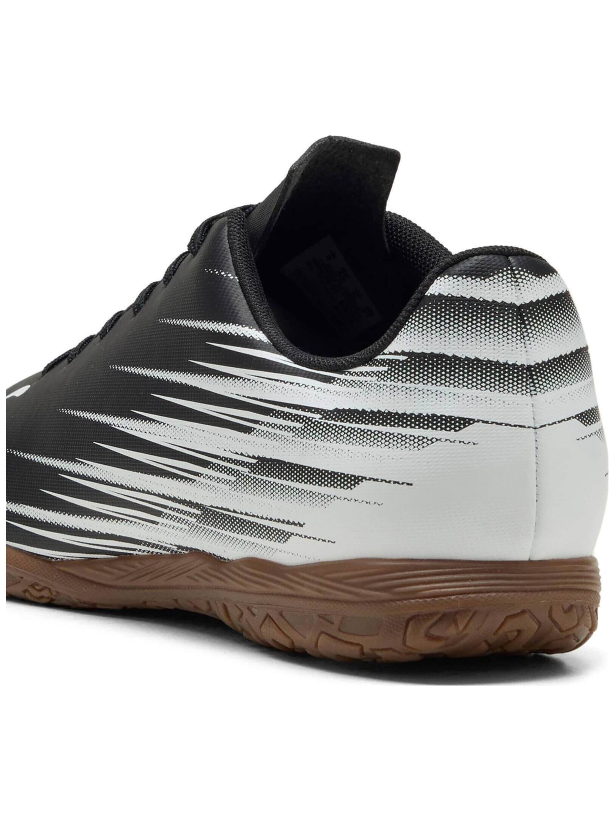 PUMA Soccer shoe in White