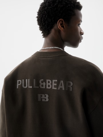 Pull&Bear Sweatshirt in Bruin