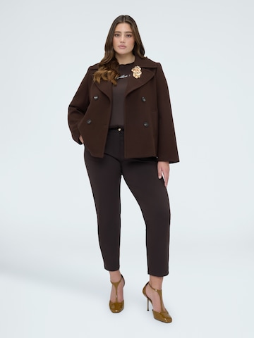 Regular Pantalon Fiorella Rubino en marron