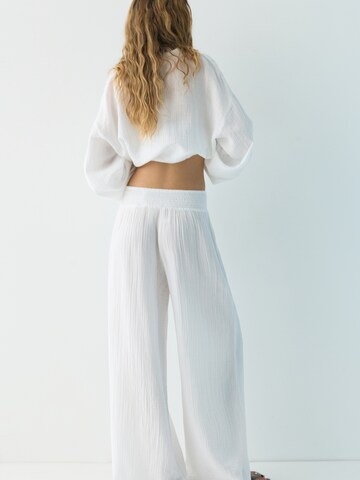 Pull&Bear Široký strih Nohavice - Biela