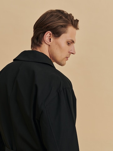 DAN FOX APPAREL Between-seasons coat 'Alwin' in Black