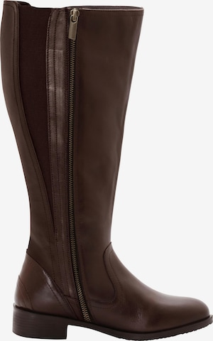 SHEEGO Boots in Brown