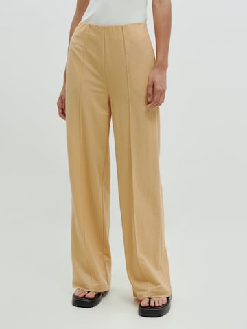 Regular Pantalon 'Chiara' EDITED en jaune : devant