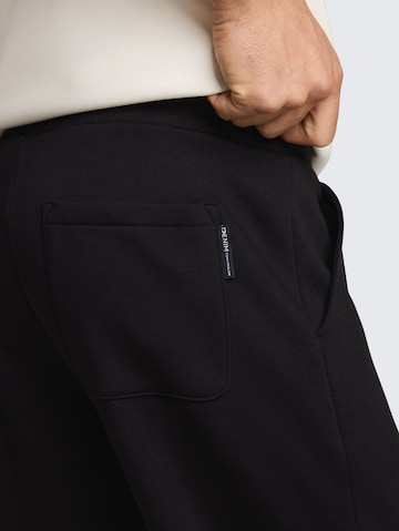 TOM TAILOR DENIM Tapered Trousers in Black