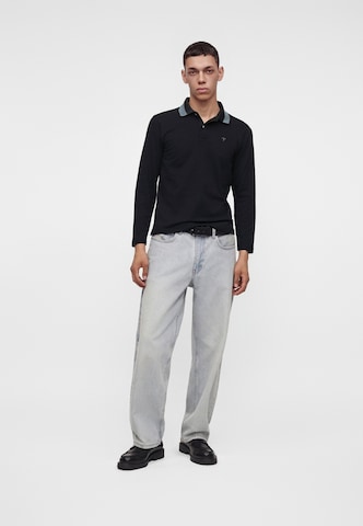 GUESS - Camiseta en negro