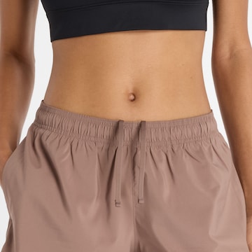 Regular Pantalon de sport 'Essential' new balance en rose