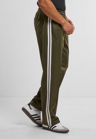 Urban Classics - Loosefit Pantalón en verde